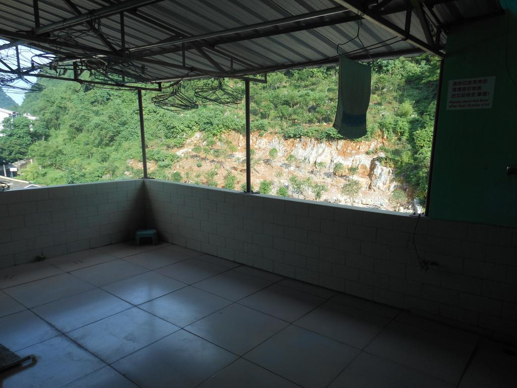 Yangshuo Travellers Land Youth Hostel Exterior photo